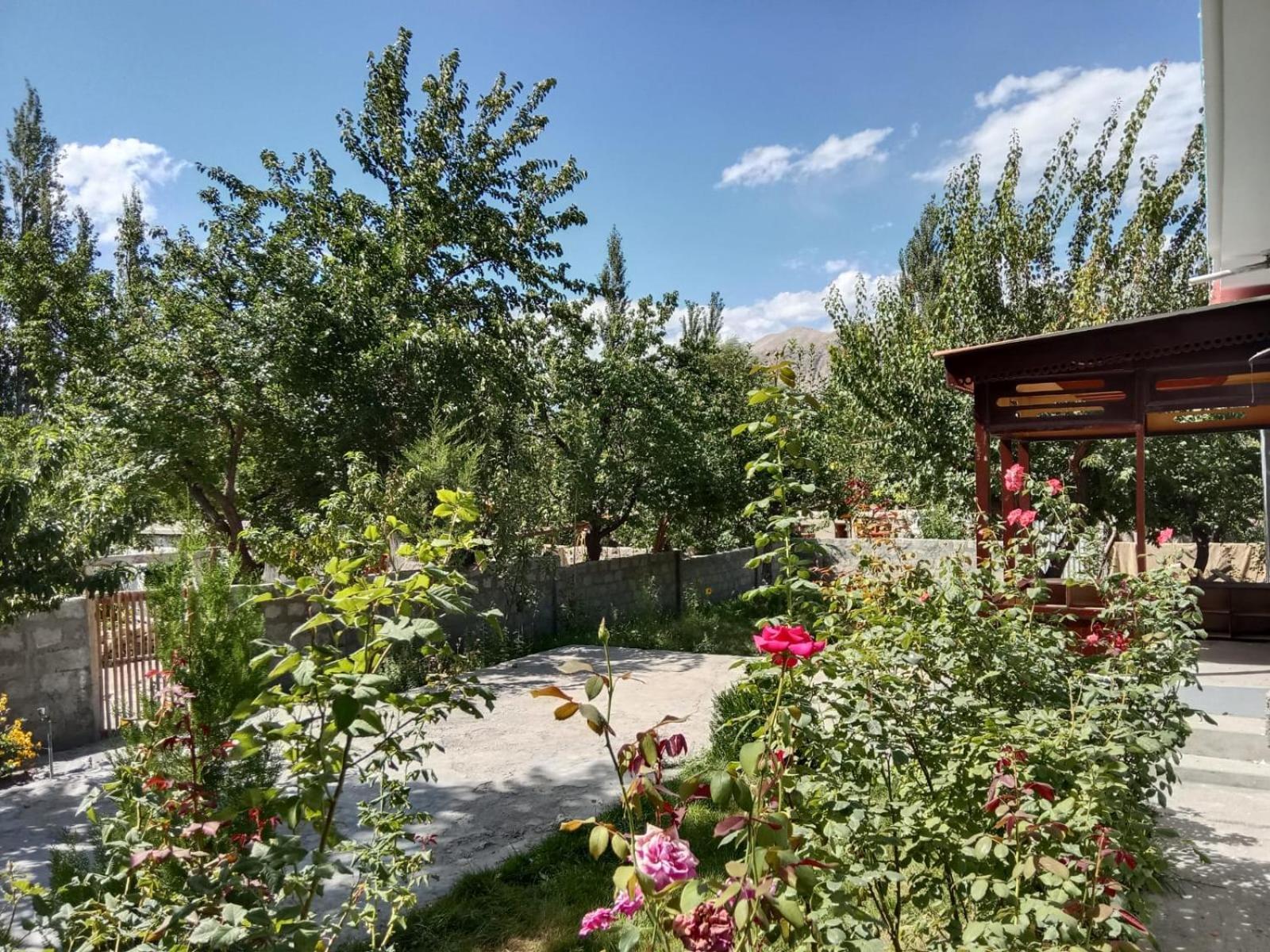 Golden Ibex Resort Skardu Bagian luar foto