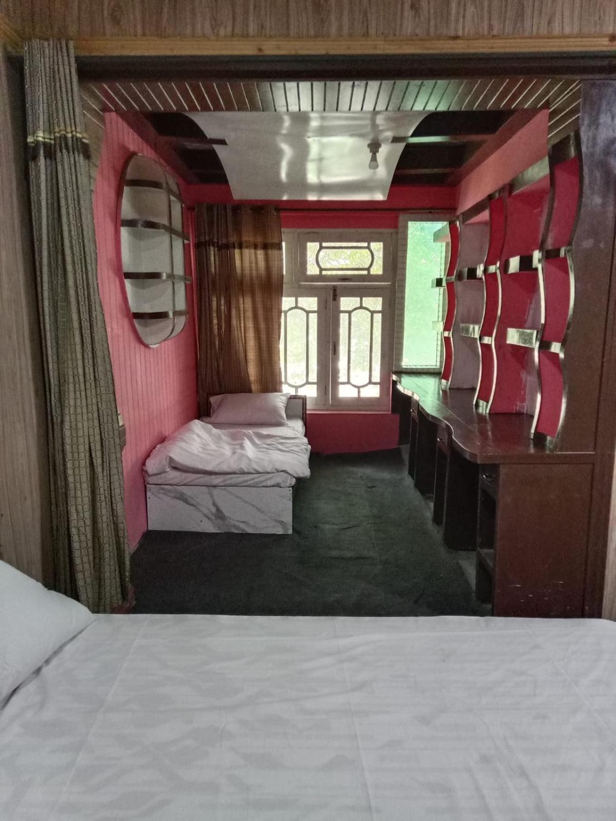 Golden Ibex Resort Skardu Bagian luar foto
