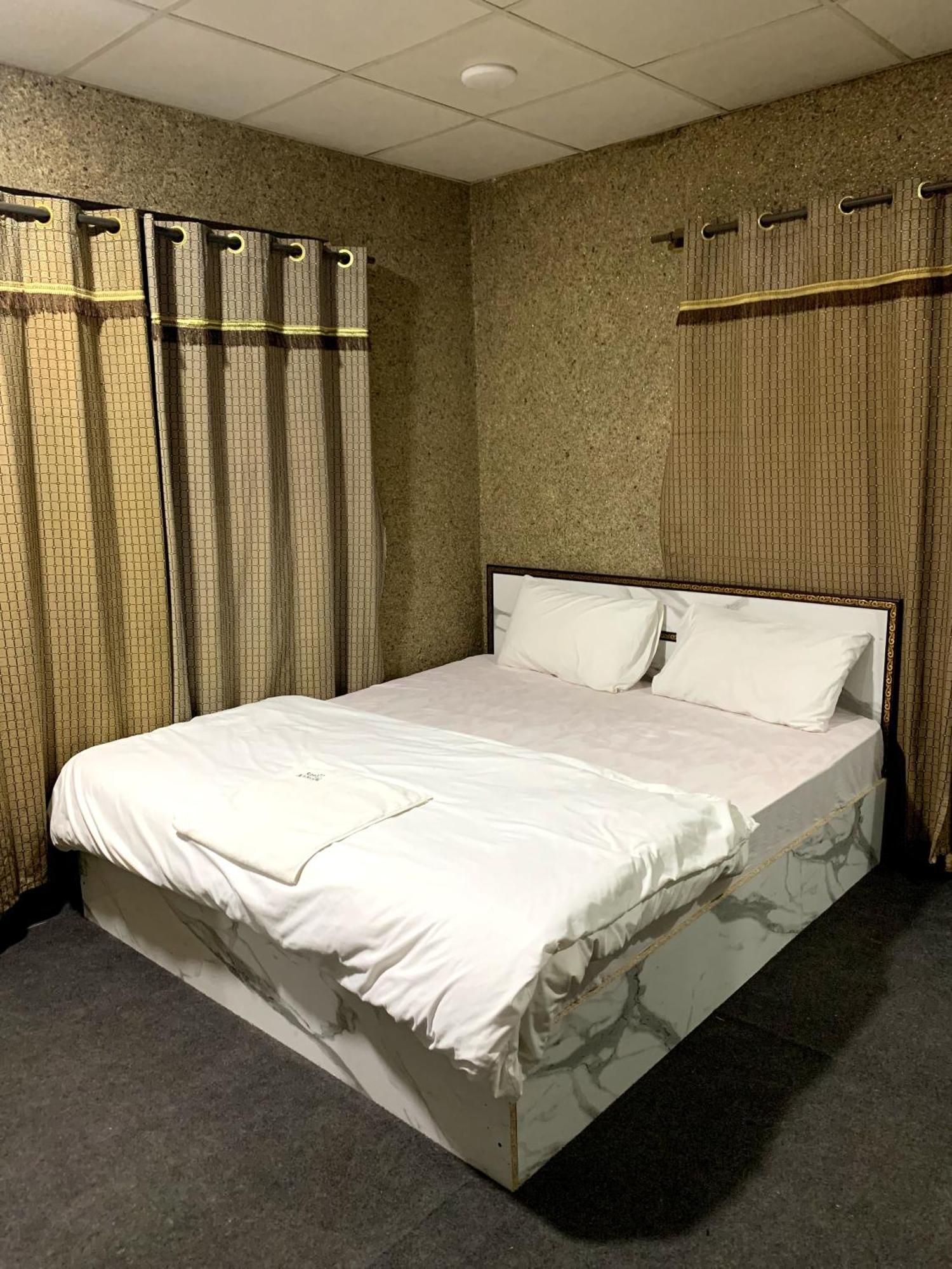 Golden Ibex Resort Skardu Bagian luar foto
